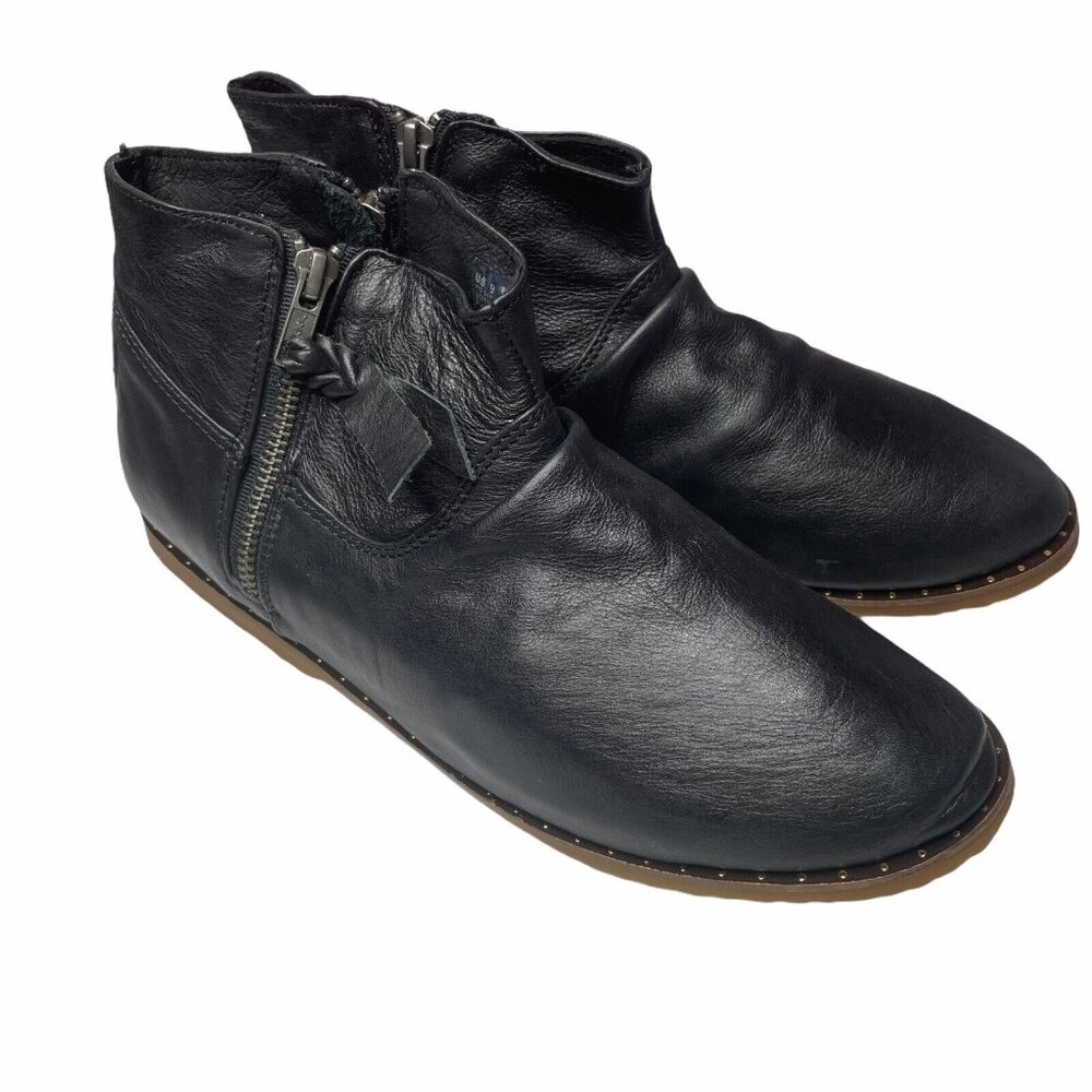 Luxe De Leon Leather Zip Ankle Booties 9 Black Flat Gum Sole Comfort Casual New